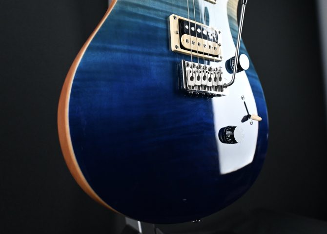 PRS SE Custom 24 Blue Fade Limited Edition 2020