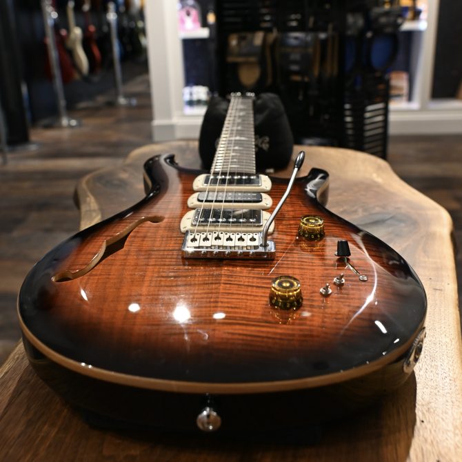 PRS SE Special Semi-Hollow Orange Tiger Smokeburst 2025