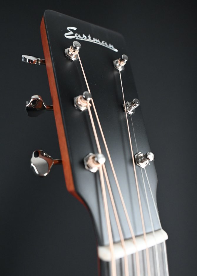 Eastman E1OMCE-DLX Deluxe Natural Orchestra Model #490