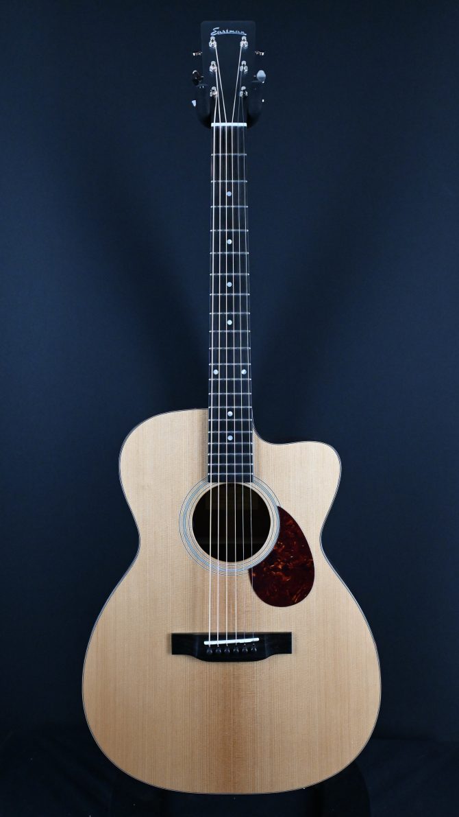 Eastman E1OMCE-DLX Deluxe Natural Orchestra Model #490