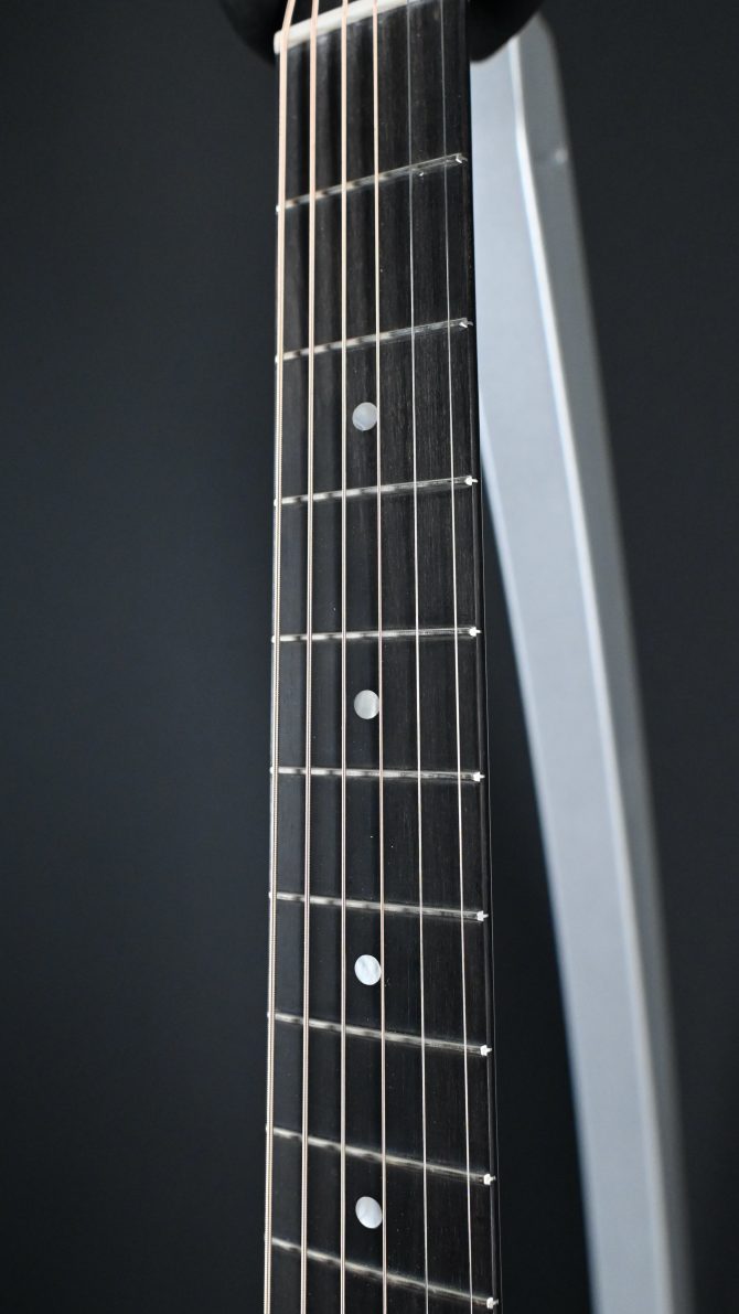 Eastman E1OMCE-DLX Deluxe Natural Orchestra Model #490