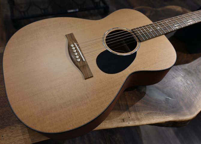 Eastman PCH1-OM Orchestra Model Natural #510