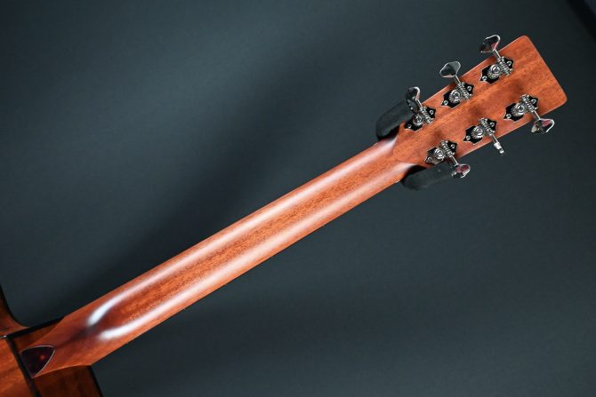 Eastman E1OMCE-DLX Deluxe Natural Orchestra Model #490