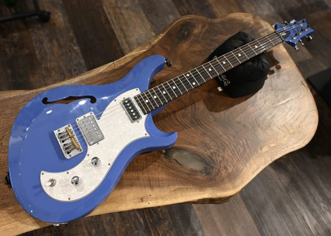PRS S2 Vela Semi-Hollow Mahi Blue 2024