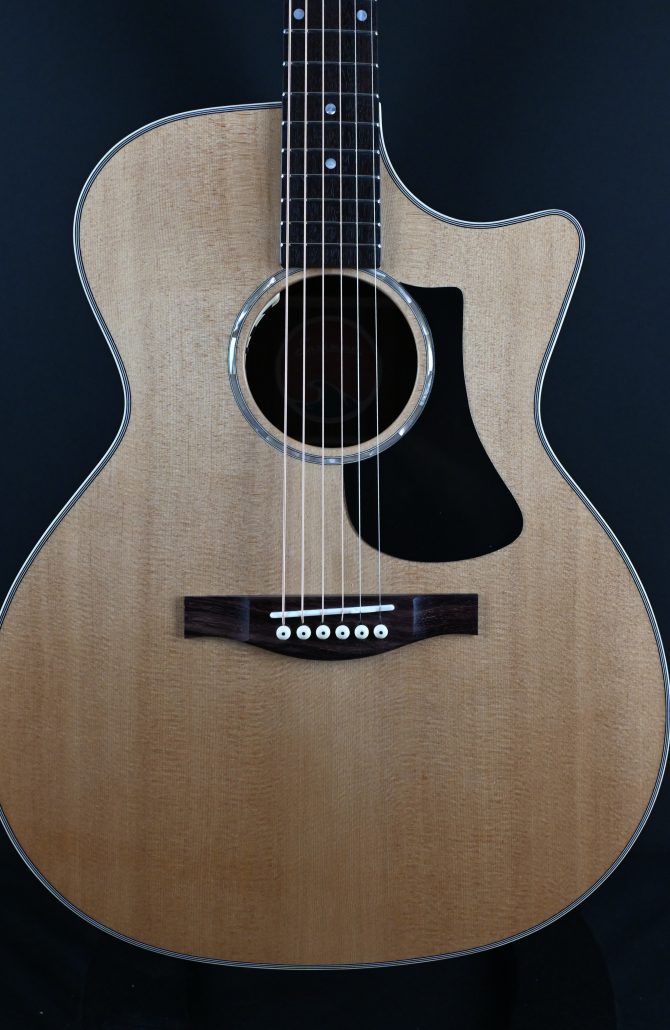 Eastman PCH2-GACE Natural Grand Auditorium #088