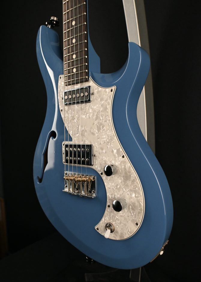 PRS S2 Vela Semi-Hollow Mahi Blue 2024