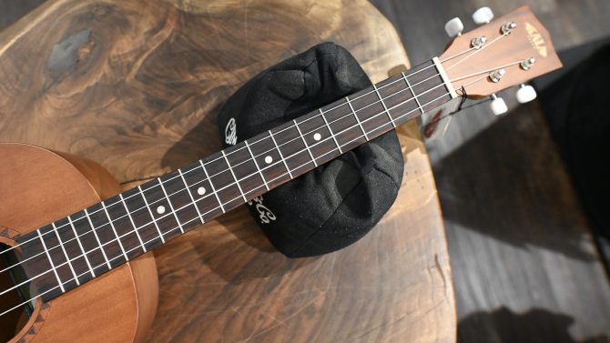 Kala KA-15B Satin Mahogany Baritone Ukulele #506