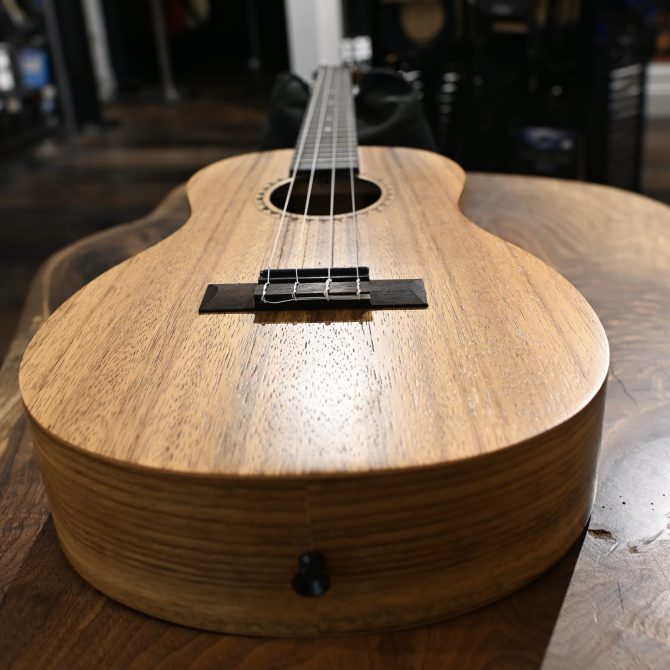 Kala KA-TEAK-B Teak Baritone Ukulele #404