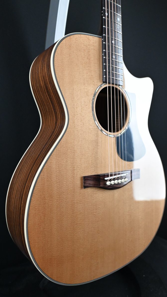 Eastman PCH2-GACE Natural Grand Auditorium #088