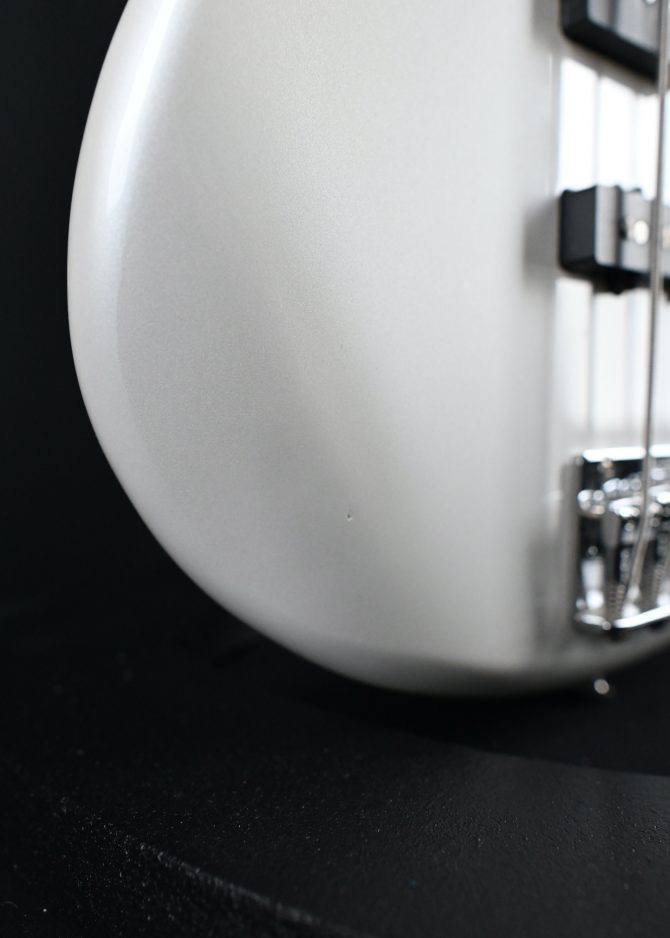 Ibanez GSR200-WH White 4-String Bass Guitar 2015