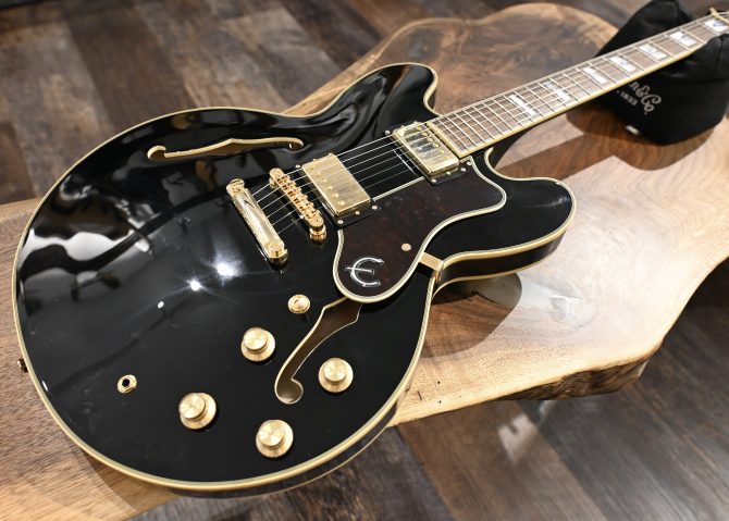 Epiphone Sheraton-II Pro Ebony Thinline Semi-Hollow Ebony