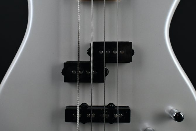 Ibanez GSR200-PW Gio Series Pearl White #799