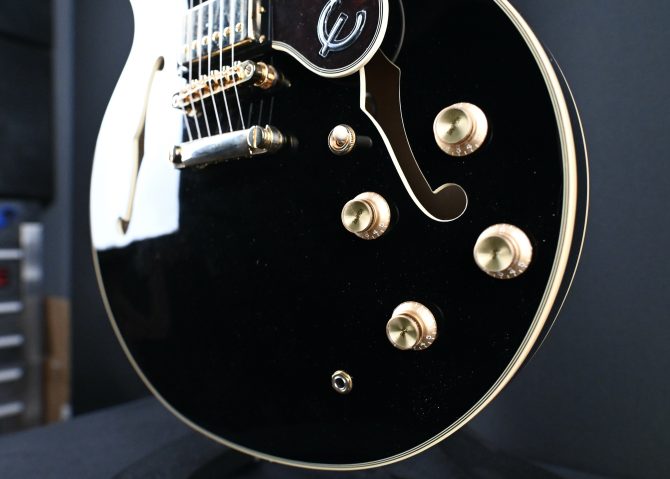 Epiphone Sheraton-II Pro Ebony Thinline Semi-Hollow Ebony