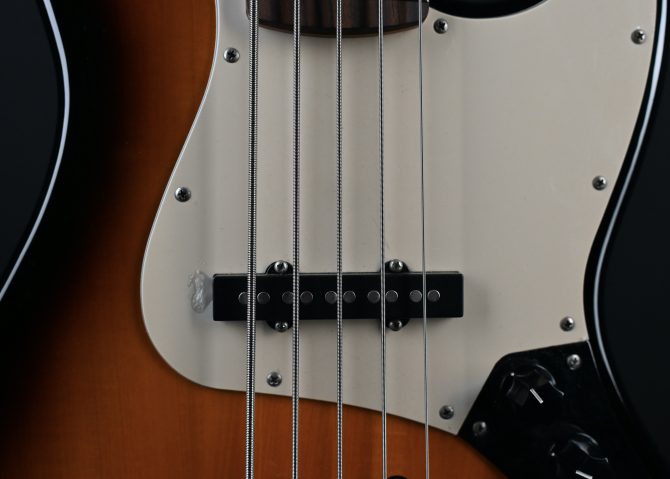 Squier Affinity Series Jazz Bass V Brown Sunburst 2015