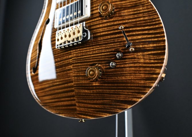 PRS 40th Anniversary Special Semi-Hollow Limited Edition Yellow Tiger #104