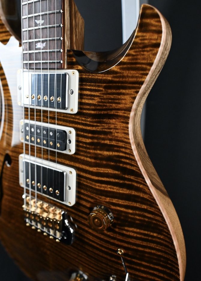 PRS 40th Anniversary Special Semi-Hollow Limited Edition Yellow Tiger #104