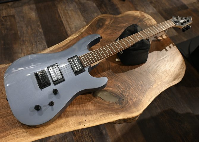 Cort KX100MA Metallic Ash #246