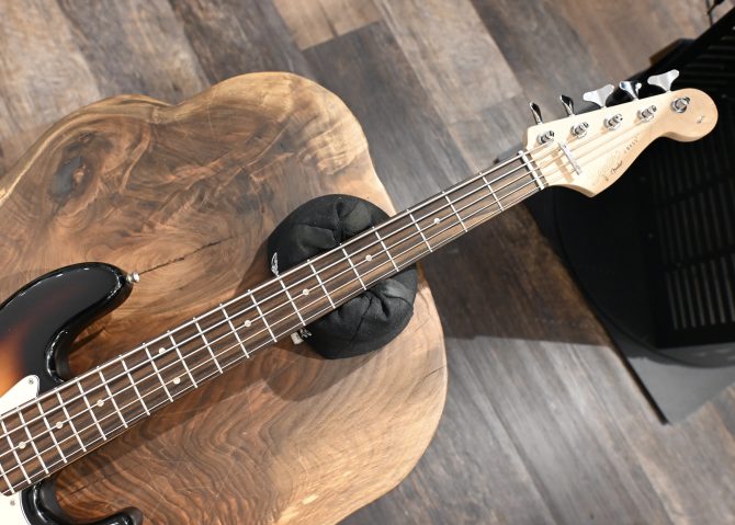 Squier Affinity Series Jazz Bass V Brown Sunburst 2015