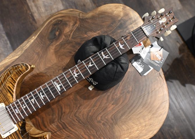 PRS 40th Anniversary Special Semi-Hollow Limited Edition Yellow Tiger #104