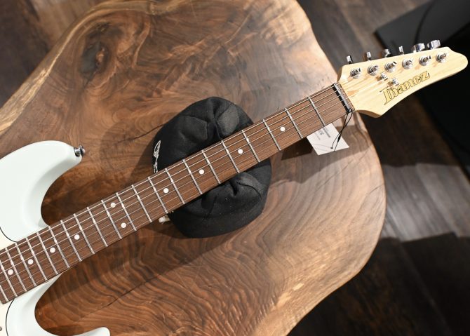 Ibanez AZES40-MGR Mint Green #509