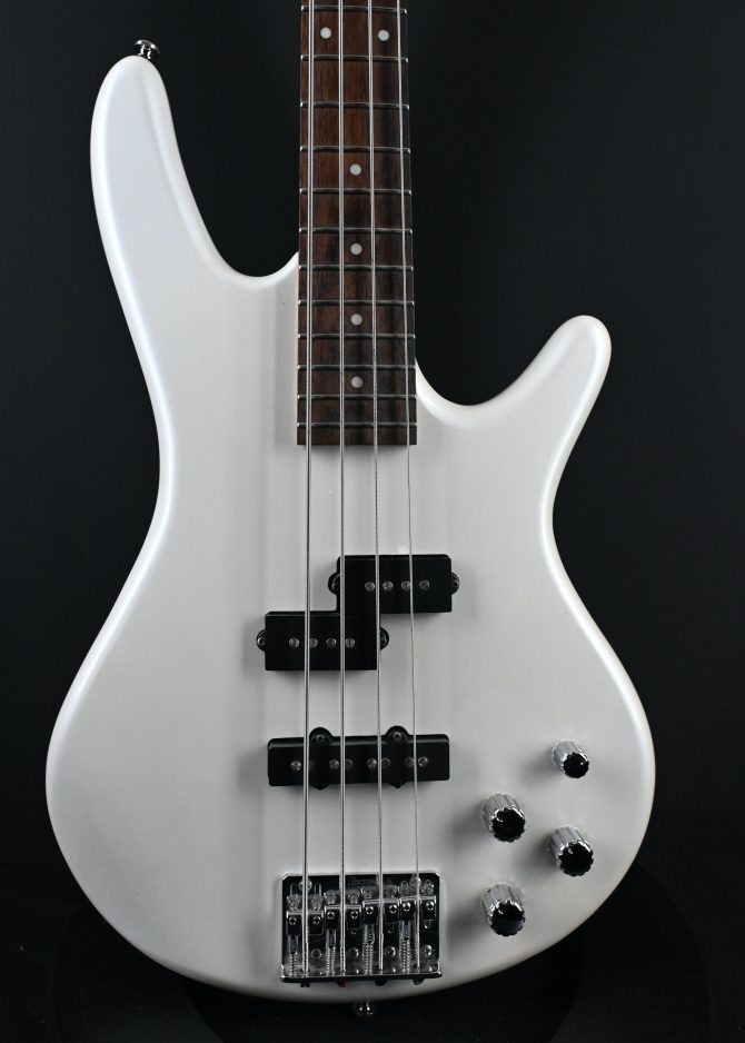 Ibanez GSR200-WH White 4-String Bass Guitar 2015