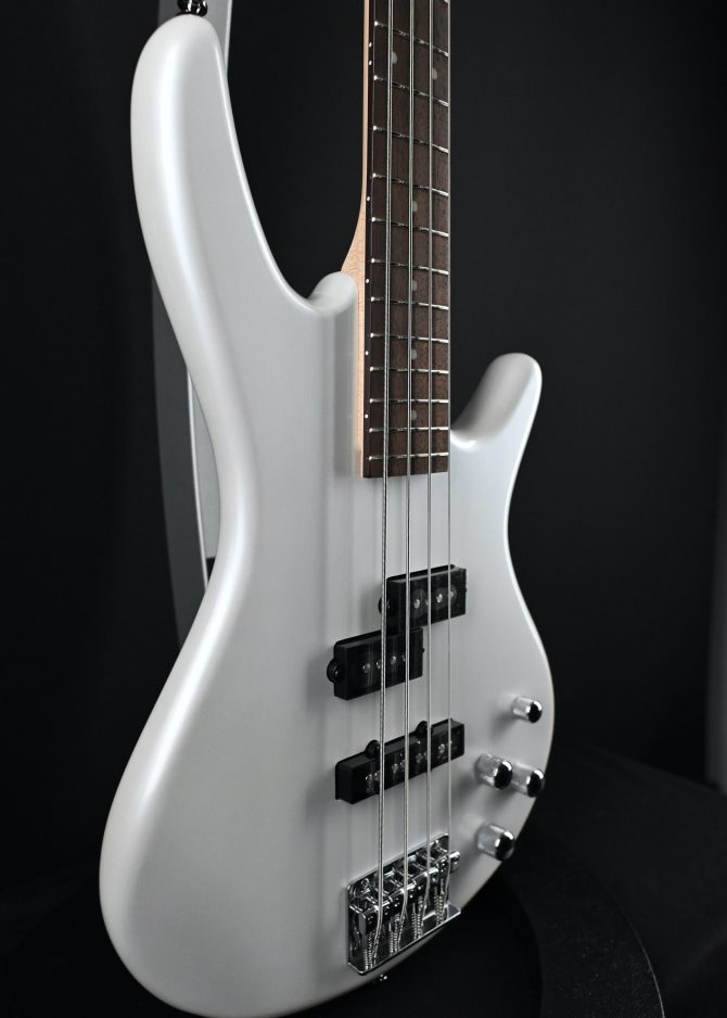 Ibanez GSR200-PW Gio Series Pearl White #799