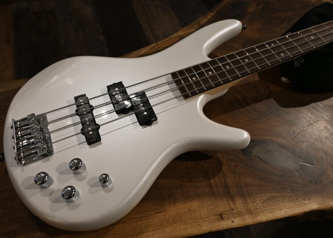 Ibanez GSR200-PW Gio Series Pearl White #799