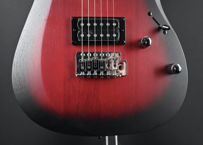 Cort X100OPBB Open Pore Black Cherry Burst #723