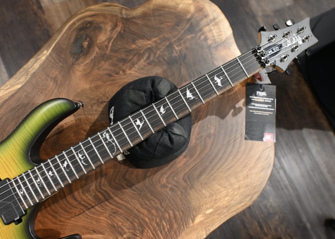 PRS SE Chleo Charcoal Purple Burst Herman Li Signature #130 (Copy)