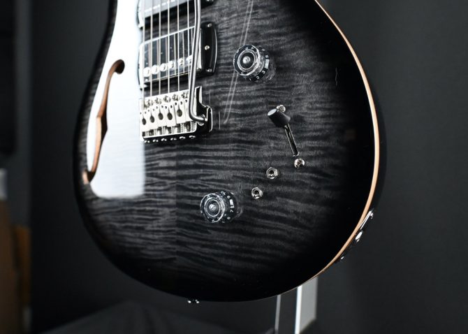 PRS SE Special Semi-Hollow Charcoal Burst #406
