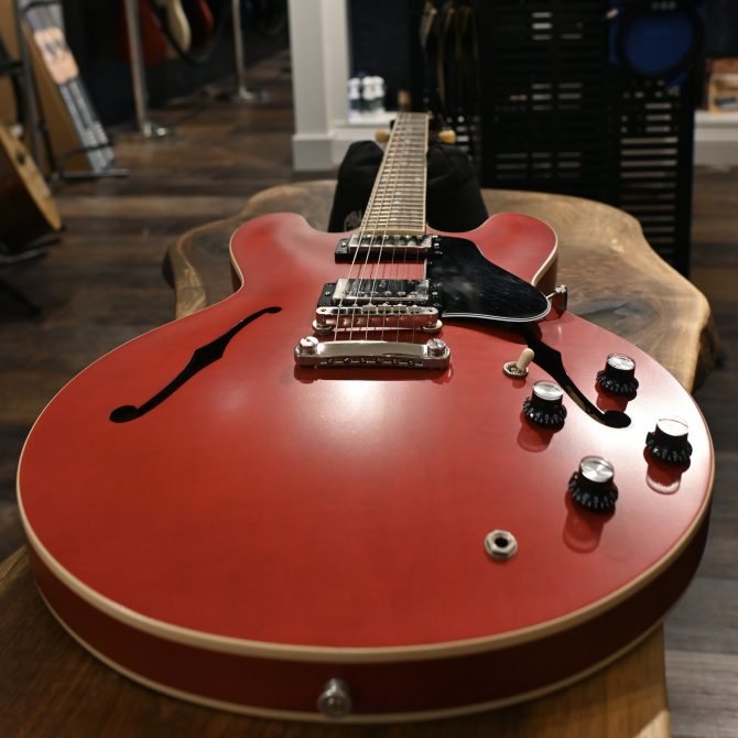 Gibson ES-335 Satin Cherry 2022