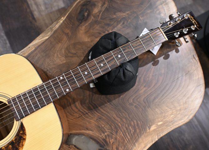 Recording King RD310 Dreadnought Acoustic Guitar