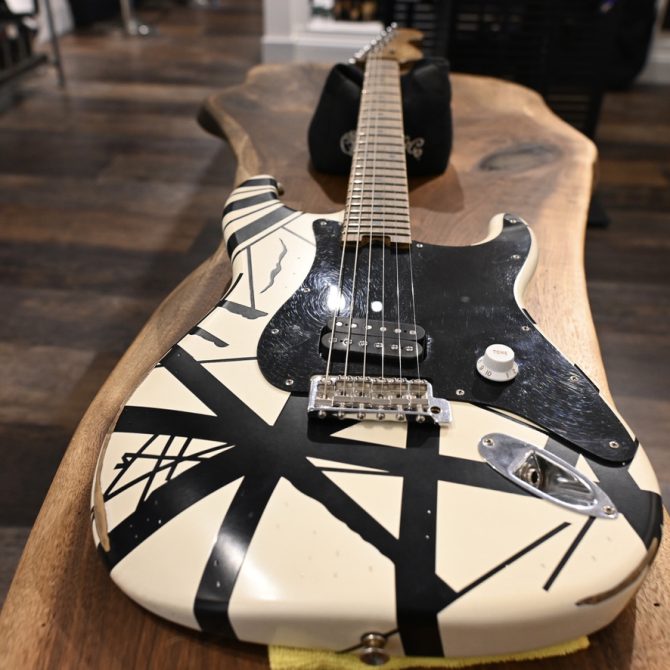 EVH Striped Series '78 Eruption Relic 2022