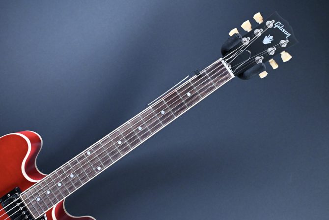 Gibson ES-335 Satin Cherry 2022