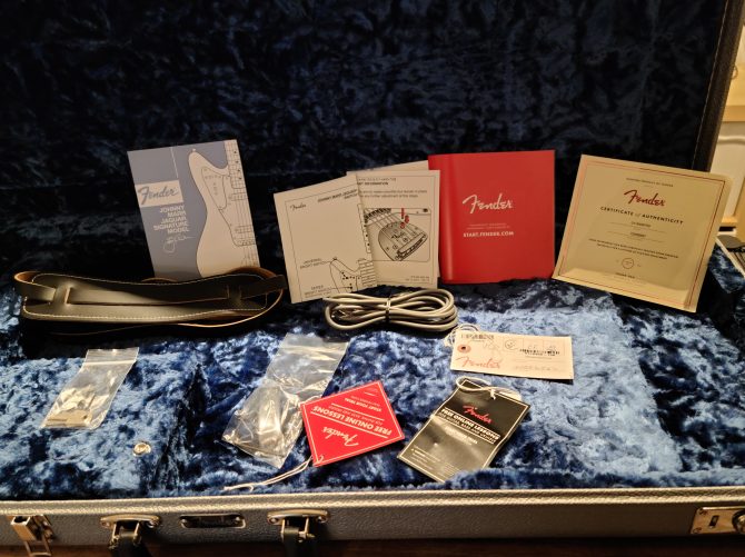 Fender Johnny Marr Jaguar Metallic KO 2022