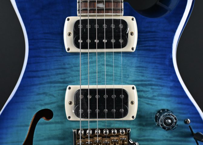 PRS SE Custom 24 Semi-Hollow Piezo Lake Blue 2025