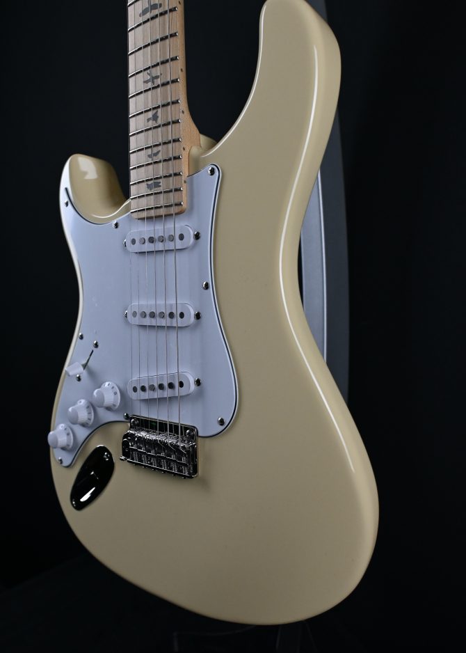PRS SE SIlver Sky Maple "Lefty" Moon White #340