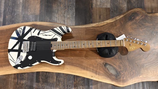 EVH Striped Series '78 Eruption Relic 2022