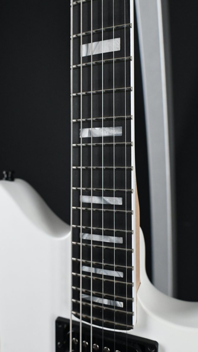 Fender Jim Root Jazzmaster V4 Flat White 2024