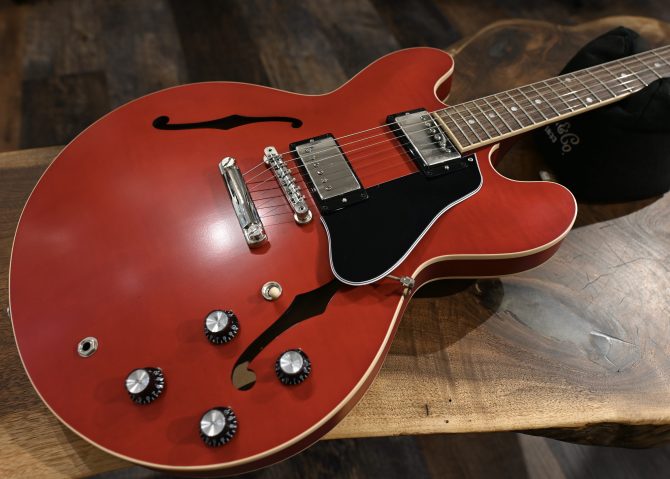 Gibson ES-335 Satin Cherry 2022