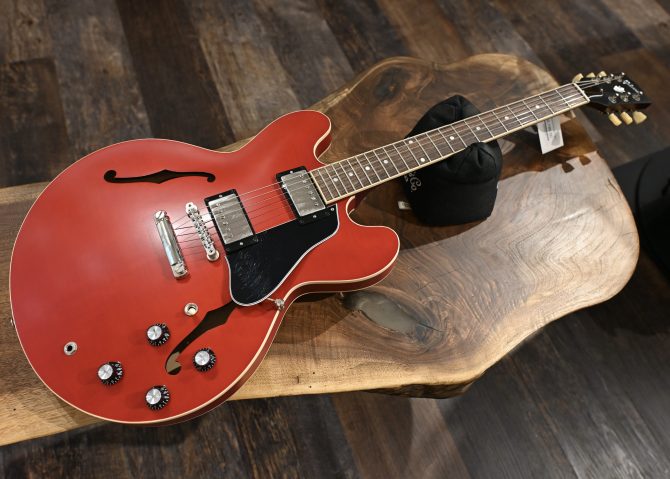 Gibson ES-335 Satin Cherry 2022