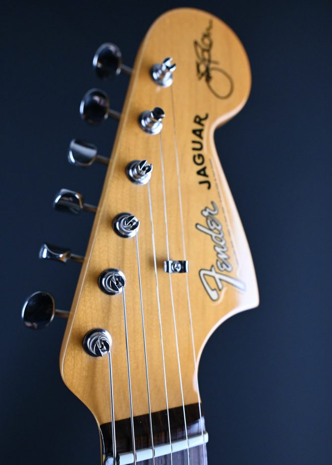 Fender Johnny Marr Jaguar Metallic KO 2022