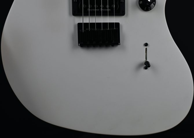 Fender Jim Root Jazzmaster V4 Flat White 2024