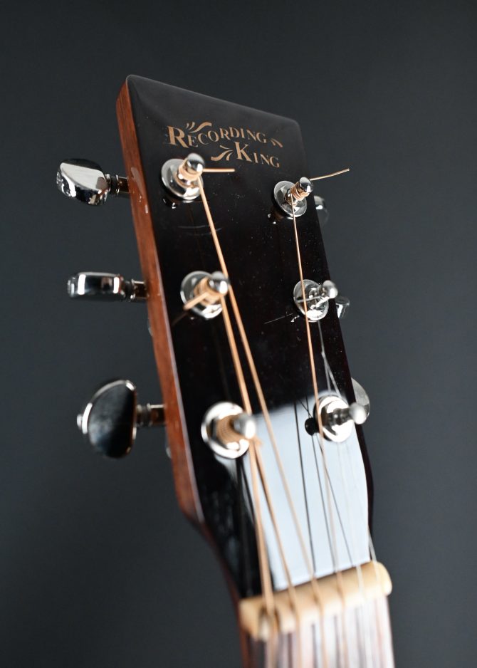 Recording King RD310 Dreadnought Acoustic Guitar