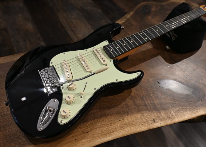 Jay Turser JT-30-BK-A 3/4 Size Double Cutaway Electric Guitar Black #271