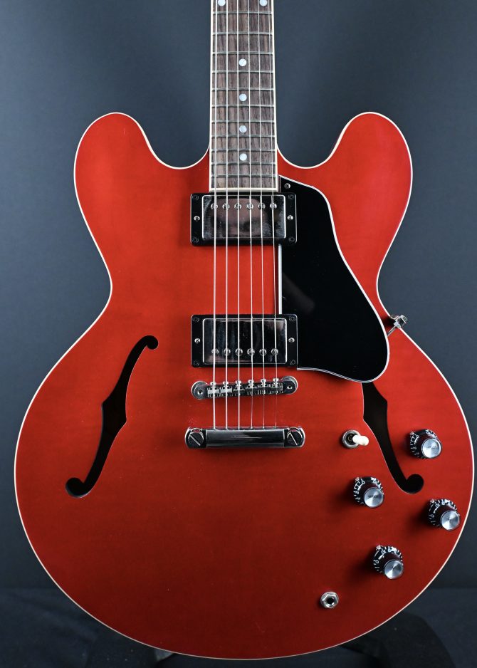 Gibson ES-335 Satin Cherry 2022