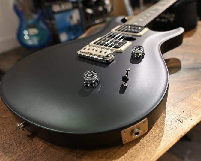 PRS CE 24 Special Satin Sprayer's Choice Black Iridescent #226