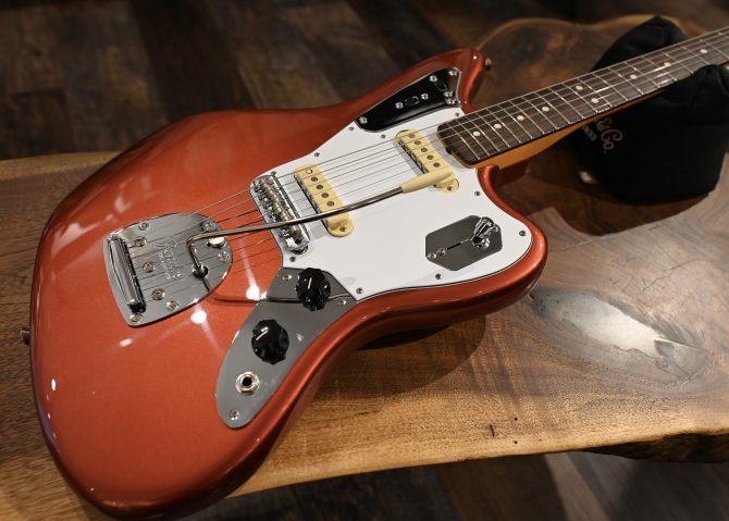 Fender Johnny Marr Jaguar Metallic KO 2022