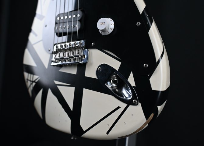 Fender Striped Series '78 Eruption Relic 2022