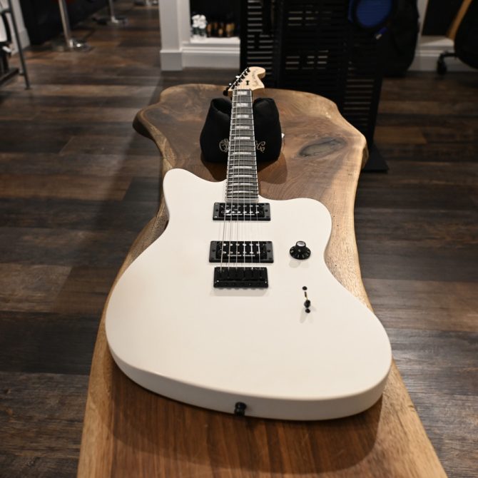 Fender Jim Root Jazzmaster V4 Flat White 2024
